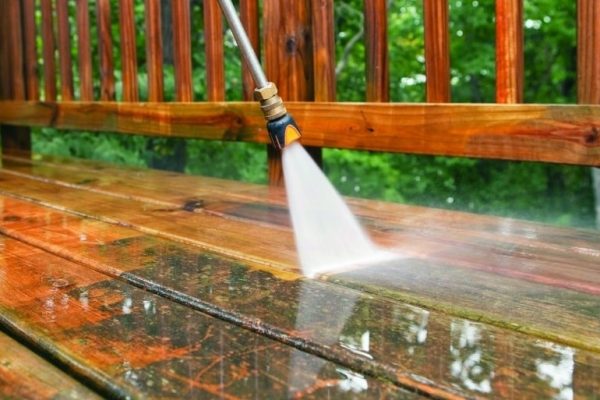 power-washing-wooden-deck-1